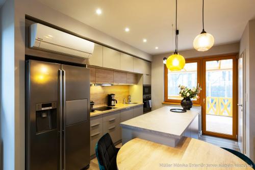 PRIVATE APARTMENT I 2021_2